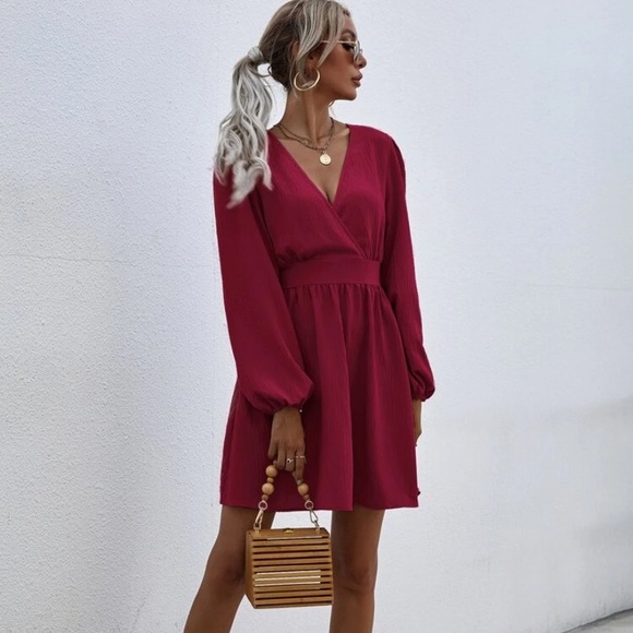 NWT SHEIN surplice neck lantern sleeve dress - Picture 1 of 4